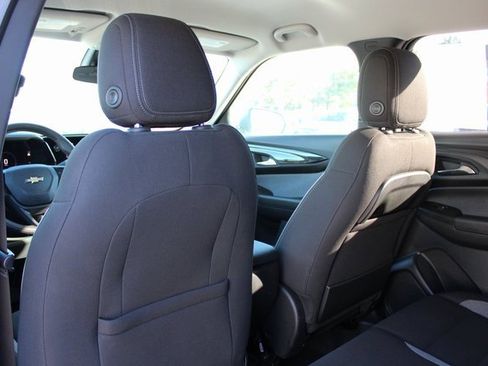 Used 2024 Chevrolet TrailBlazer LS w/ LS Convenience Package image 32