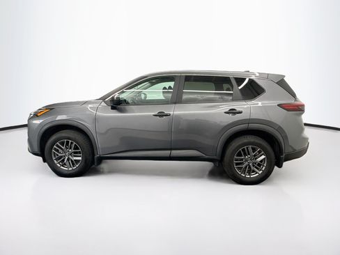 Used 2024 Nissan Rogue S FWD image 4
