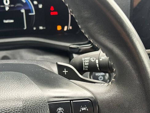 Certified 2025 Toyota Camry SE FWD image 39