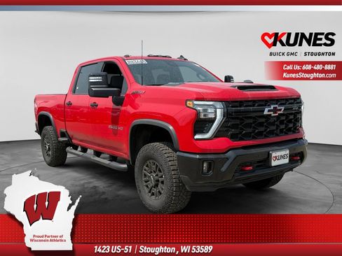 Used 2025 Chevrolet Silverado 2500 ZR2 w/ Technology Package AWD/4WD image 1
