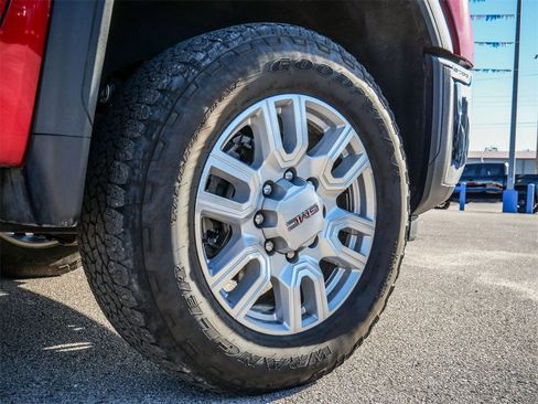 Used 2024 GMC Sierra 2500 SLE w/ SLE Value Package; image 9