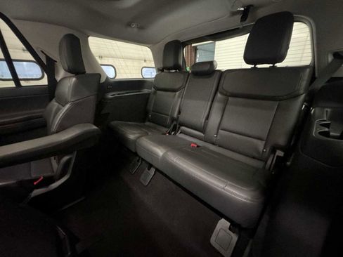 Used 2025 Ford Expedition Active image 26