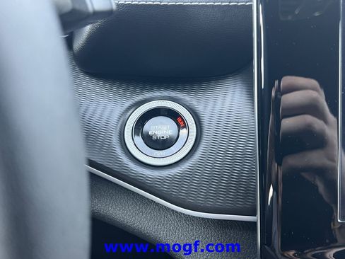 Used 2024 Jeep Grand Cherokee Altitude image 9