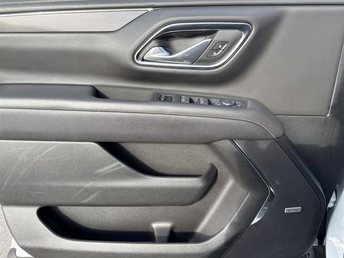 Used 2024 GMC Yukon AT4 w/ AT4 Premium Package image 9