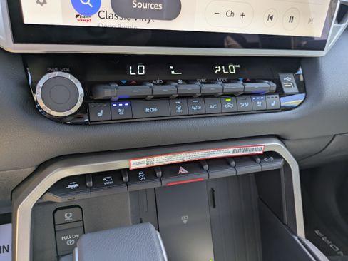 New 2026 Toyota Tundra Limited image 19