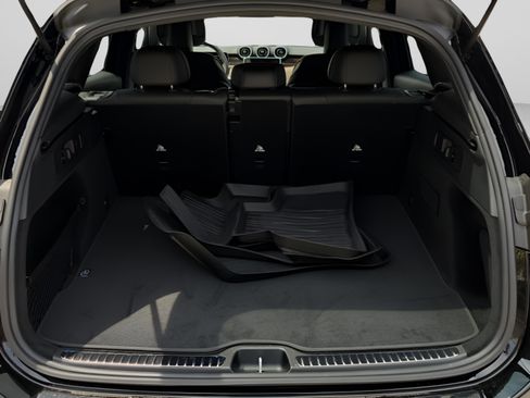 Certified 2026 Mercedes-Benz GLC 300 image 5