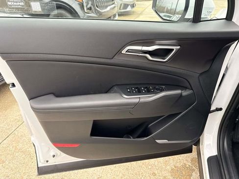 New 2026 Kia Sportage EX w/ EX Panorama Roof Package FWD image 21