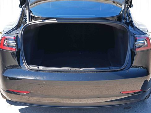 Used 2021 Tesla Model 3 Long Range image 9