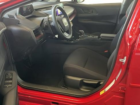 Used 2026 Toyota Prius Plug-In Hybrid FWD image 17