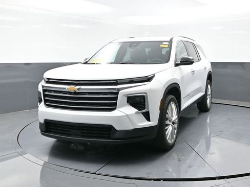 New 2026 Chevrolet Traverse LT image 5