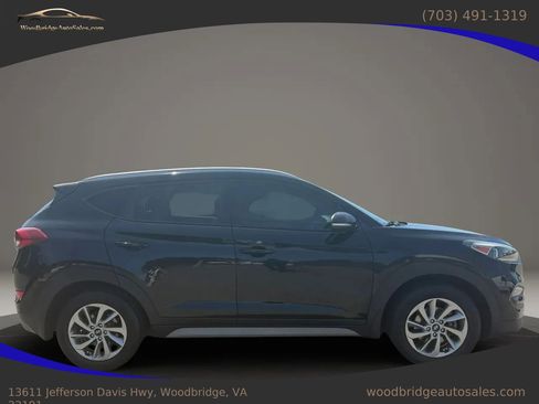 Used 2017 Hyundai Tucson SE Plus AWD/4WD image 2