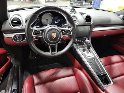 Used 2017 Porsche 718 Cayman S RWD image 25