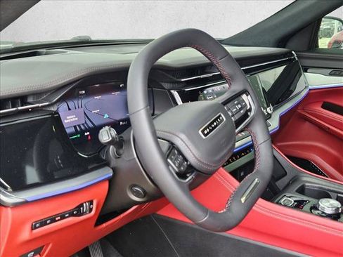 New 2025 Jeep Wagoneer S Launch Edition image 3