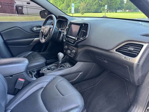 Used 2019 Jeep Cherokee High Altitude image 25