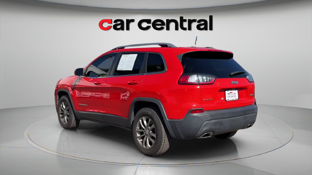 Used 2021 Jeep Cherokee Latitude Lux w/ Comfort/Convenience Group AWD/4WD image 3