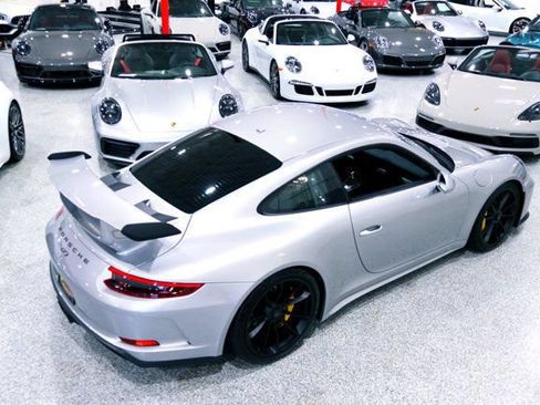 Used 2018 Porsche 911 GT3 RWD image 10