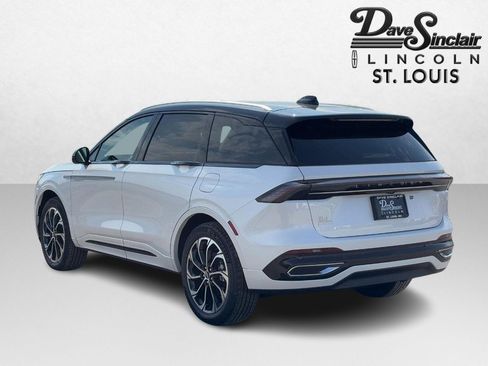 New 2026 Lincoln Nautilus Reserve image 5