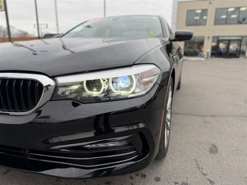 Used 2018 BMW 530i xDrive image 10