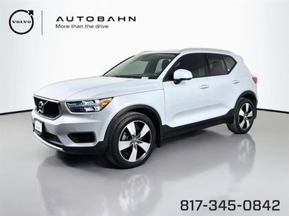 Used 2020 Volvo XC40 T4 Momentum w/ Protection Package Premier