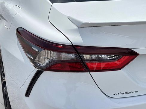 Used 2024 Toyota Camry SE w/ Convenience Package image 34