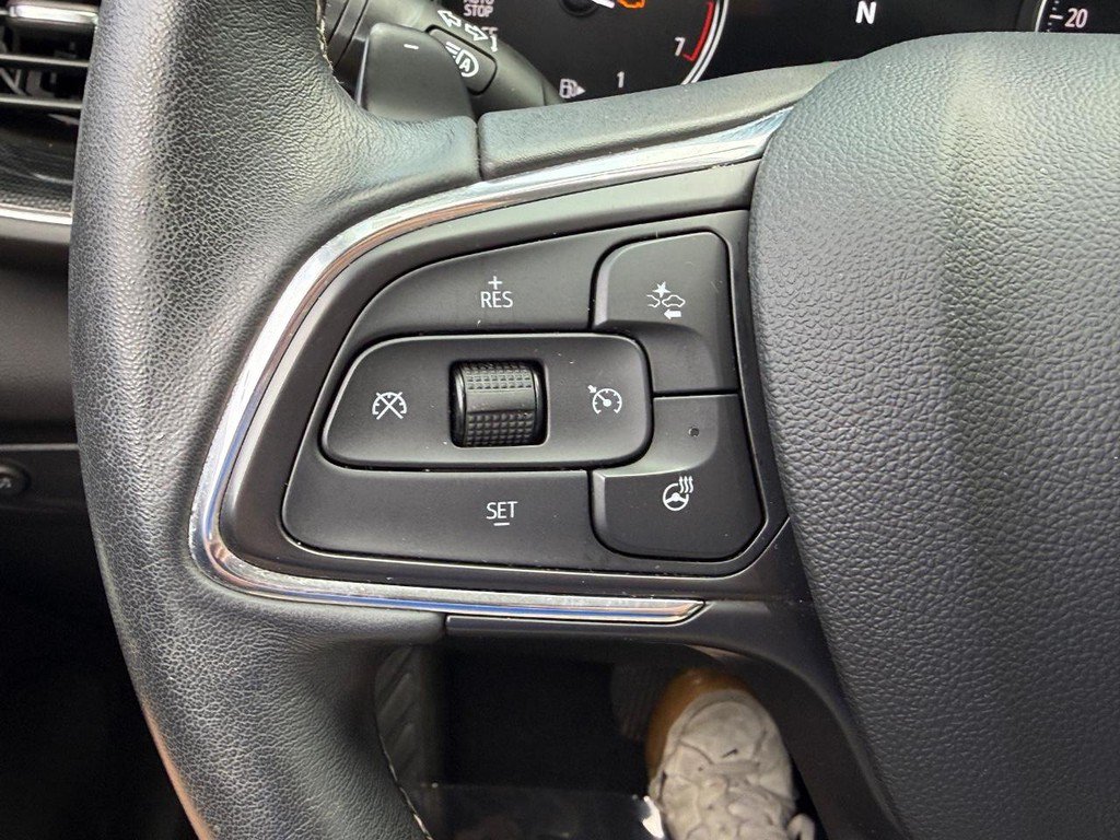 Used 2023 Buick Envision Essence AWD/4WD image 18