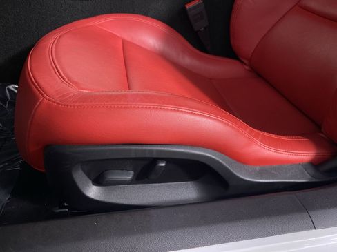 Used 2018 Chevrolet Corvette Stingray Convertible w/ 1LT image 9