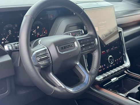 Used 2025 GMC Yukon Denali image 14