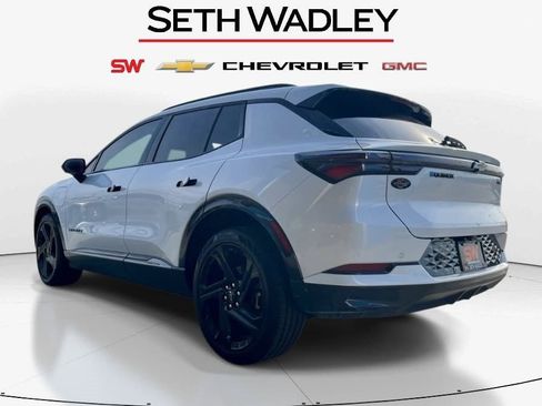 New 2025 Chevrolet Equinox EV RS image 6