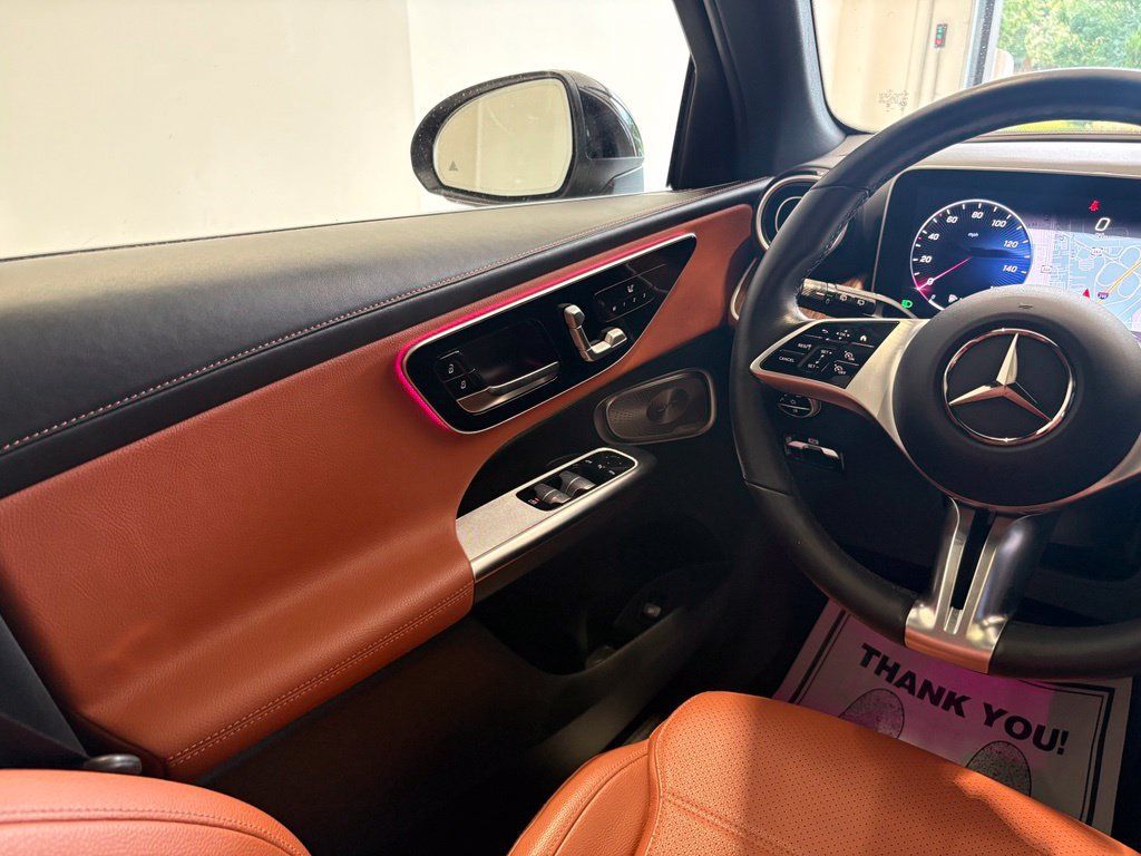 Used 2023 Mercedes-Benz GLC 300 4MATIC image 42