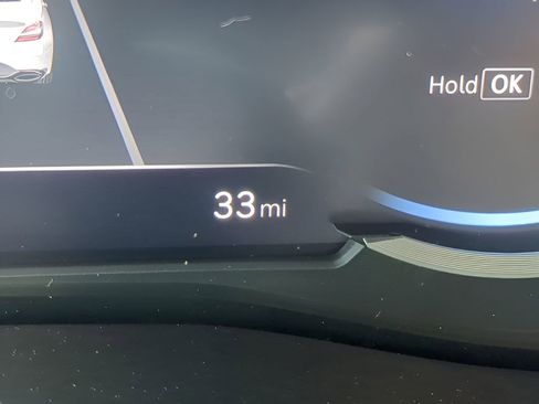 Used 2026 Genesis G70 2.5T image 28