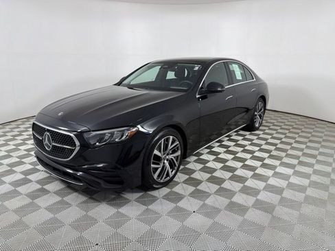 Used 2024 Mercedes-Benz E 350 4MATIC Sedan image 3