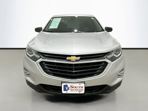 Certified 2020 Chevrolet Equinox LS FWD image 2