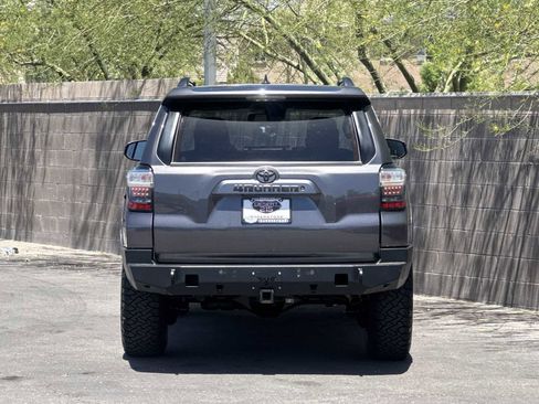 Used 2020 Toyota 4Runner SR5 AWD/4WD image 7