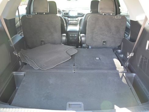 Used 2023 Ford Explorer Limited w/ Equipment Group 301A AWD/4WD image 26