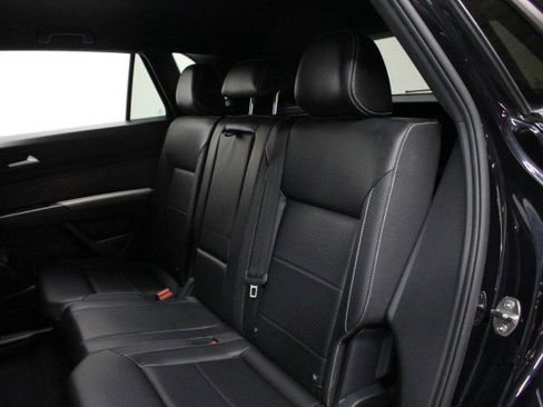 Used 2022 Volkswagen Atlas Cross Sport SE image 29