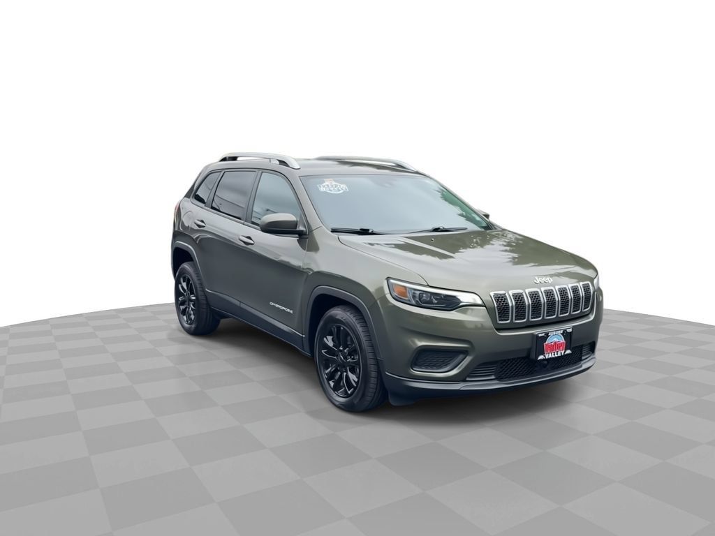 Used 2021 Jeep Cherokee Latitude FWD image 2