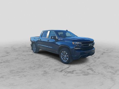 Used 2019 Chevrolet Silverado 1500 RST image 2