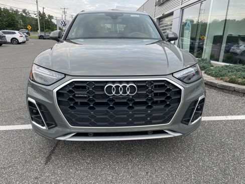 Certified 2023 Audi Q5 e Prestige w/ Prestige Package AWD/4WD image 2