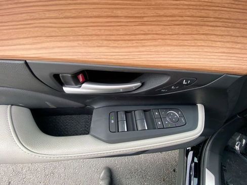 New 2026 Toyota Grand Highlander Limited image 13