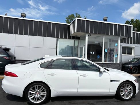 Used 2016 Jaguar XF Prestige AWD/4WD image 9