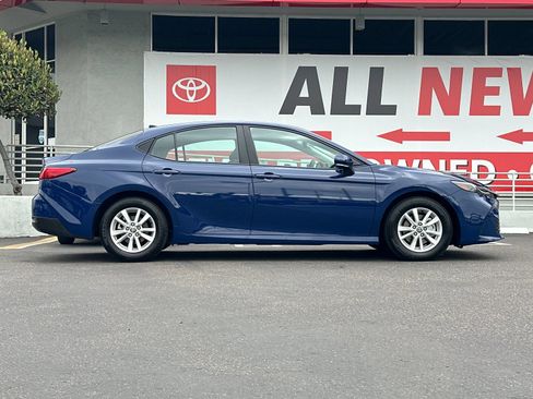 Used 2025 Toyota Camry LE FWD image 6