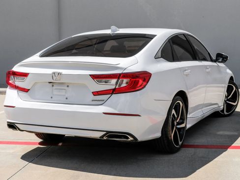 Used 2020 Honda Accord Sport image 13