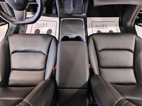 Used 2021 Tesla Model Y 2WD image 79