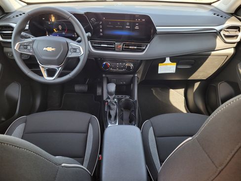 New 2026 Chevrolet TrailBlazer LT w/ LT Cold Weather Package FWD image 13