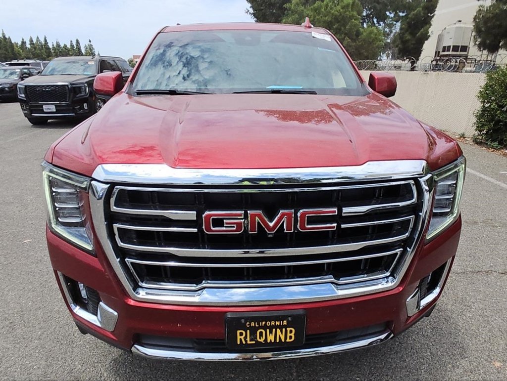 Used 2024 GMC Yukon XL SLT w/ SLT Luxury Package AWD/4WD image 5