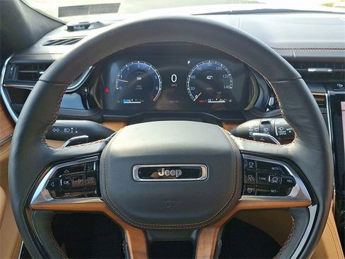 Used 2025 Jeep Grand Cherokee Summit w/ Adv Protech Group IV image 20