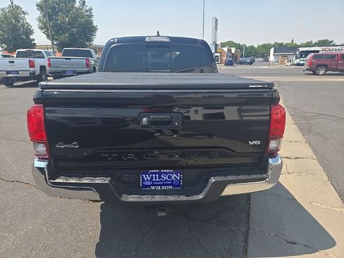 Used 2019 Toyota Tacoma SR5 AWD/4WD image 6
