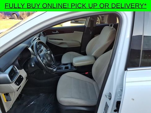 Used 2016 Kia Sorento LX w/ LX Convenience Package image 24