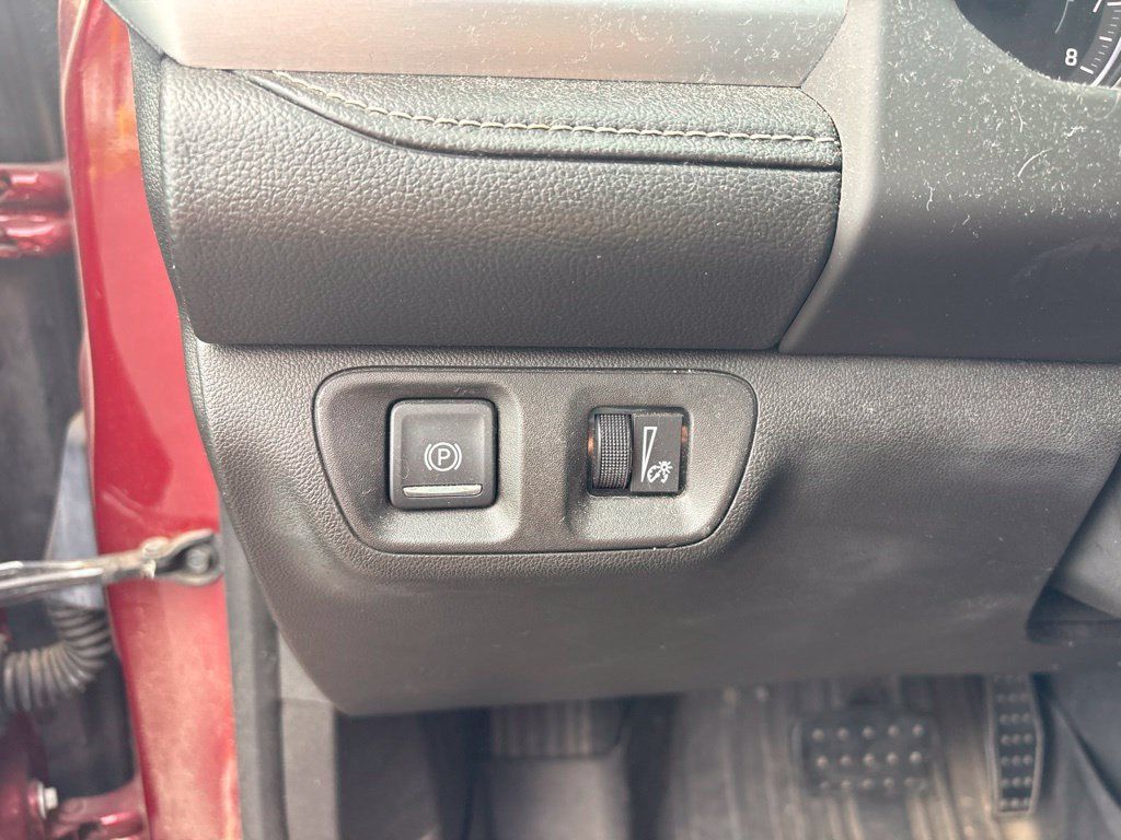 Used 2017 GMC Acadia SLE FWD image 11