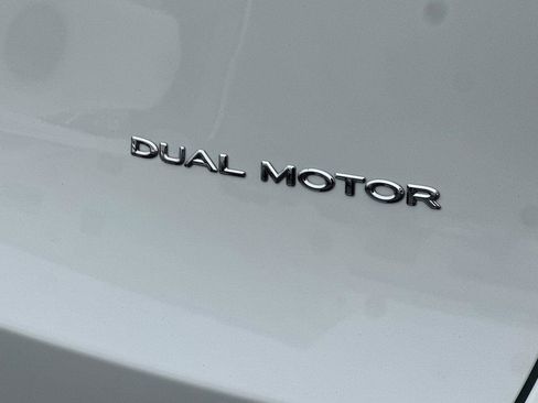 Used 2023 Tesla Model Y Long Range image 26